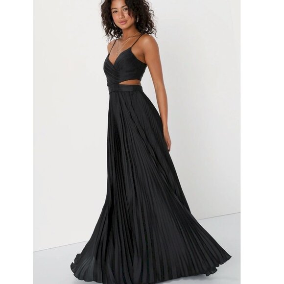 Lulu's Black Got the Glam Black Pleated Cutout Maxi Dress Size XS NWOT - Picture 3 of 8